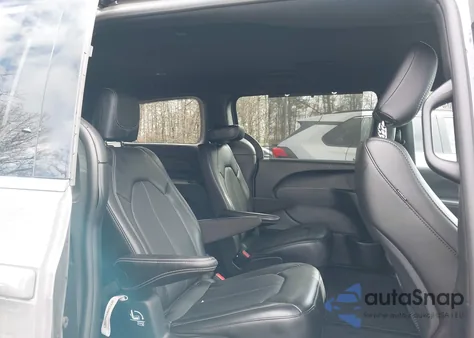 2025 Chrysler Pacifica Select z USA, uszkodzony, nr VIN 2C4RC1BG3SR532236